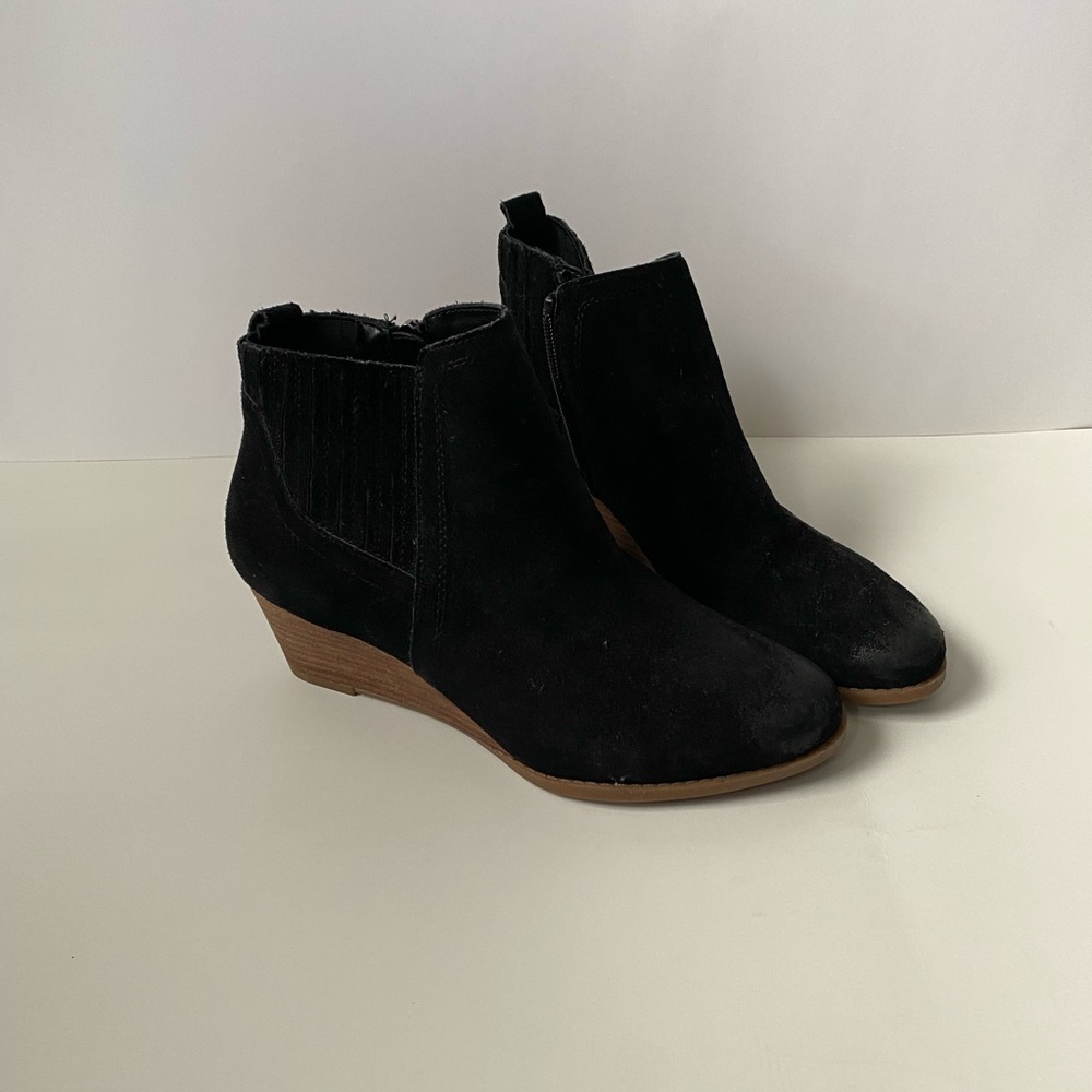 Black ankle boots
